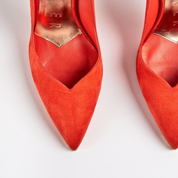 NWT Ted Baker Scalloped high heel court shoes - Picture 2 of 5